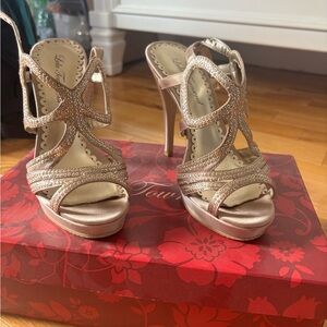 Never Worn! Touch Ups Champagne Heels Strappy Design
